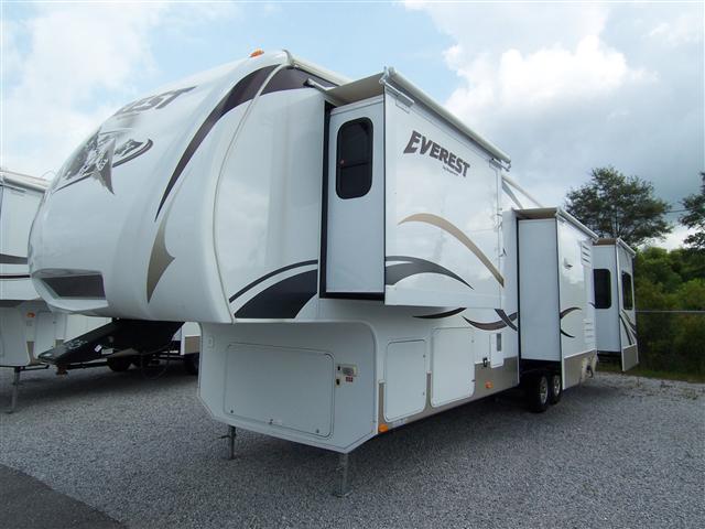 2009 Keystone Everest
